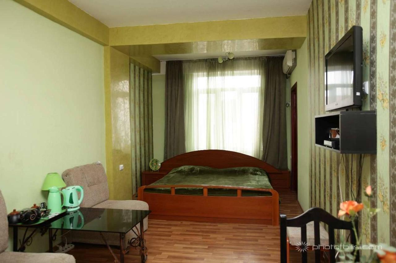 Niko'S Apartments On Shartava Street Tbilisi Exterior foto
